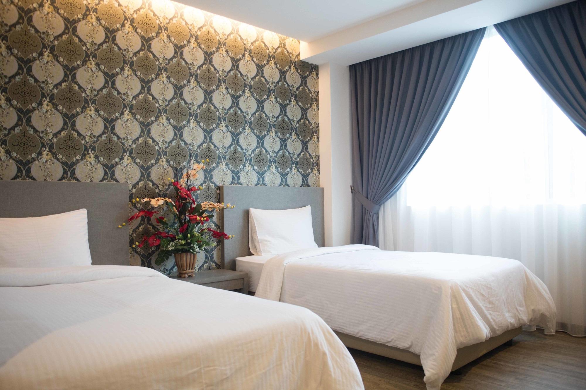 Qlassic Hotel Сепанг Экстерьер фото