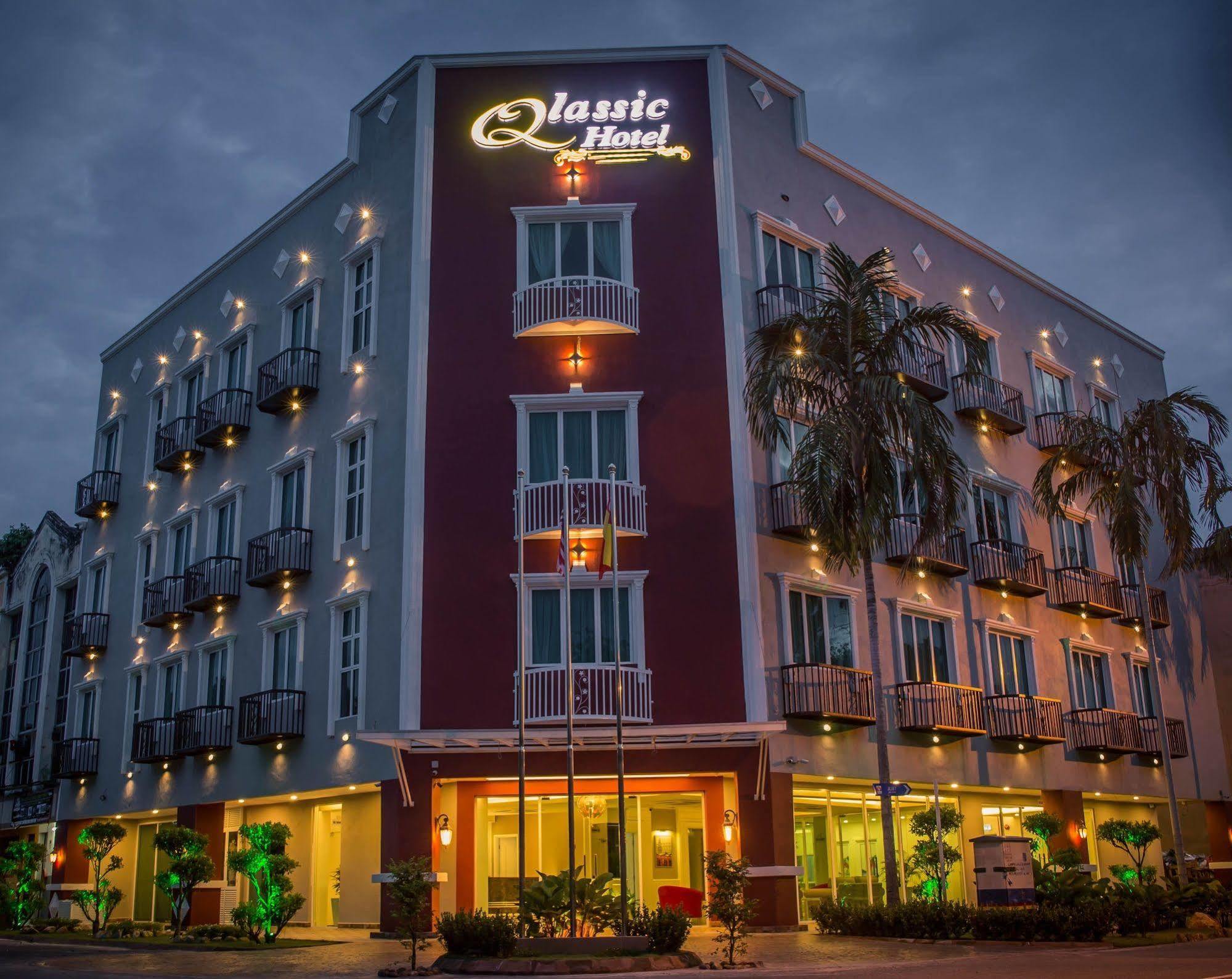 Qlassic Hotel Сепанг Экстерьер фото